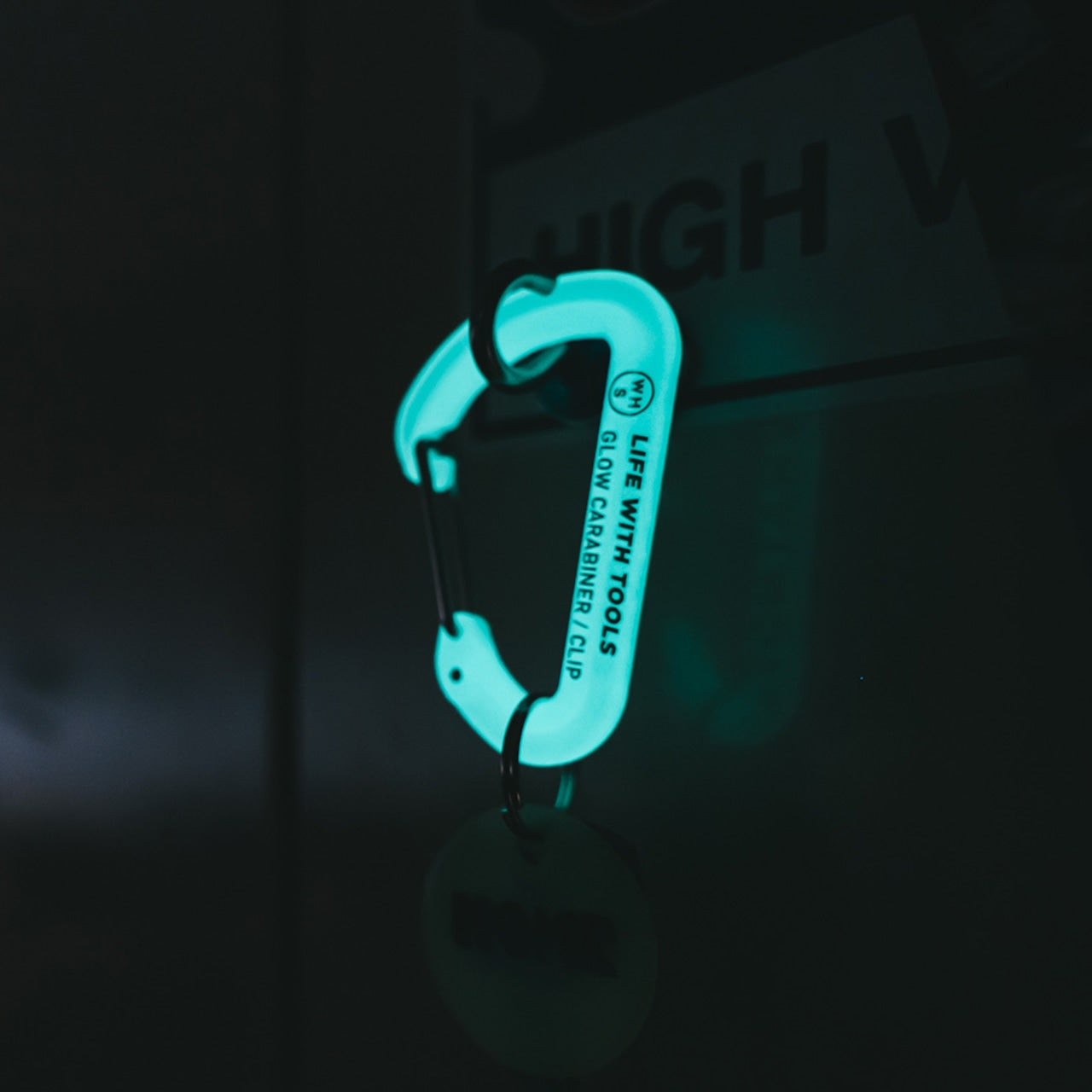 蓄光カラビナ|GLOW CARABINER