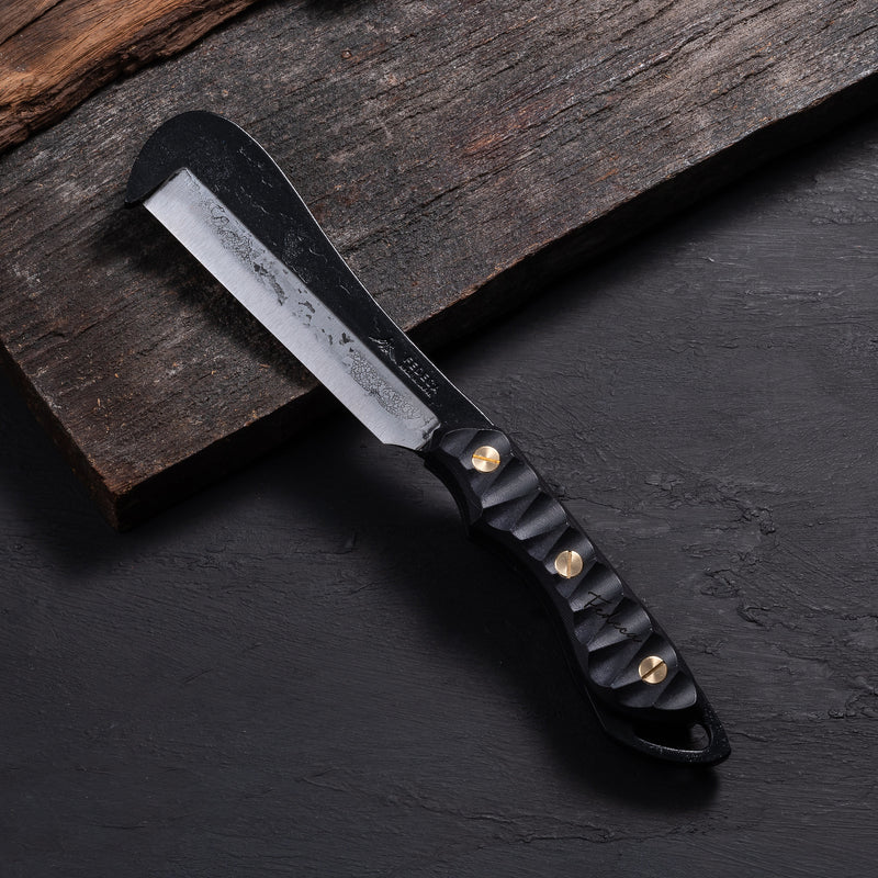 鍛造バトニング鉈 BLACK Edition