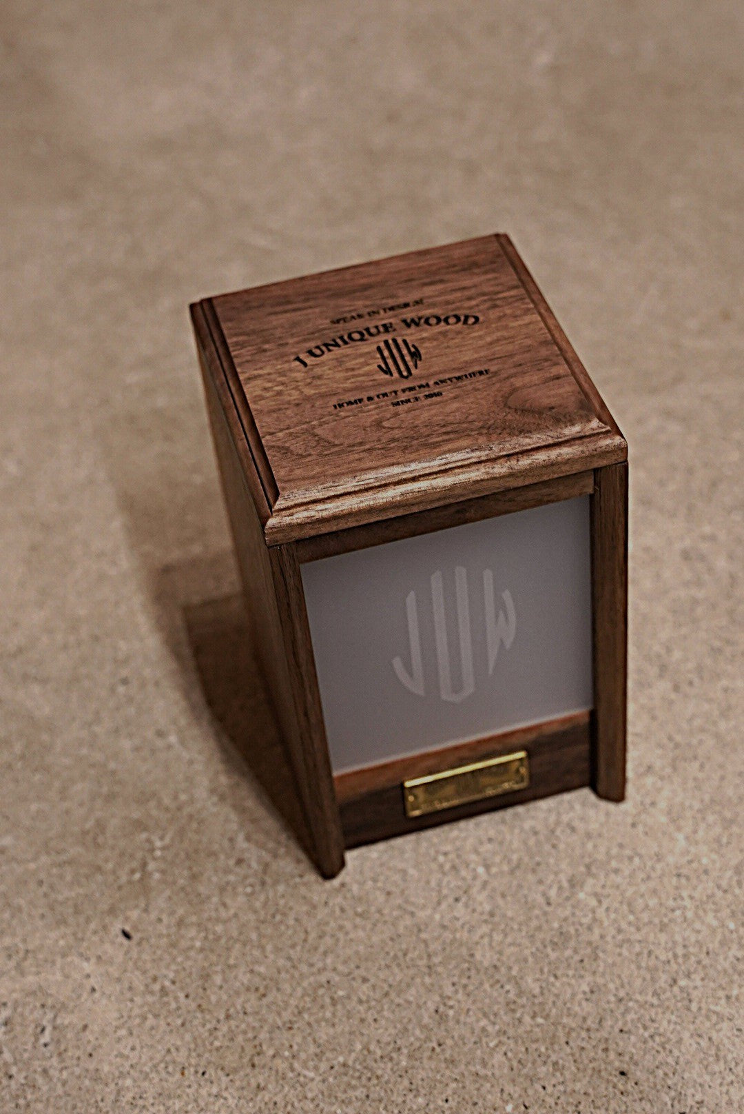 Glass Box Single