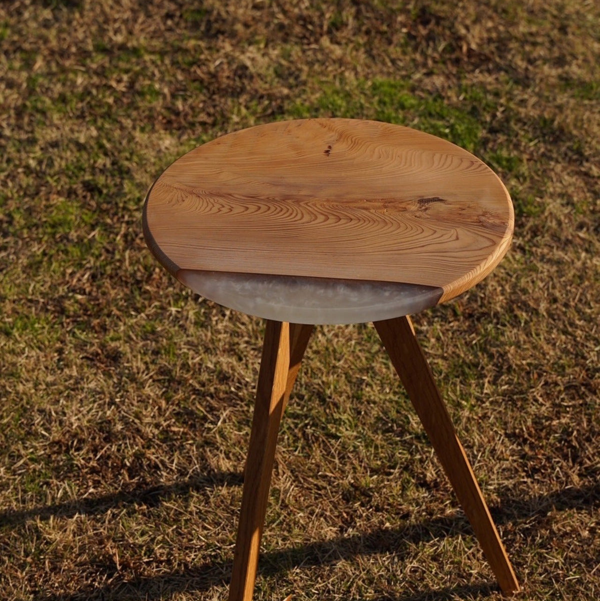 杢境 M size - 屋久杉 × ホワイトレジン(マイカパウダー) - 三脚用テーブル天板