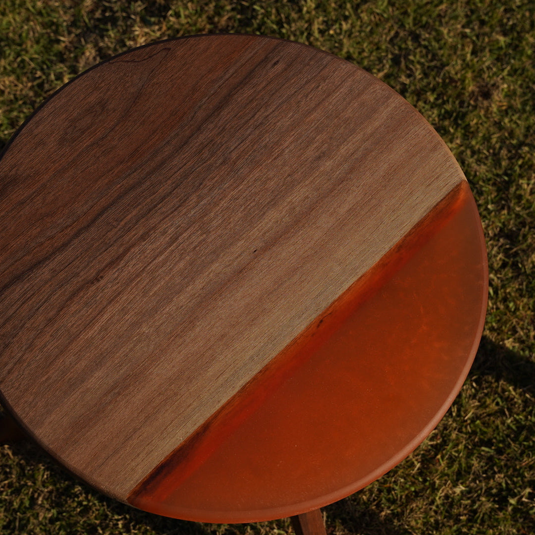 杢境 L size - ブラックウォールナット × アンバーレジン(ハーフクリア) - 三脚用テーブル天板