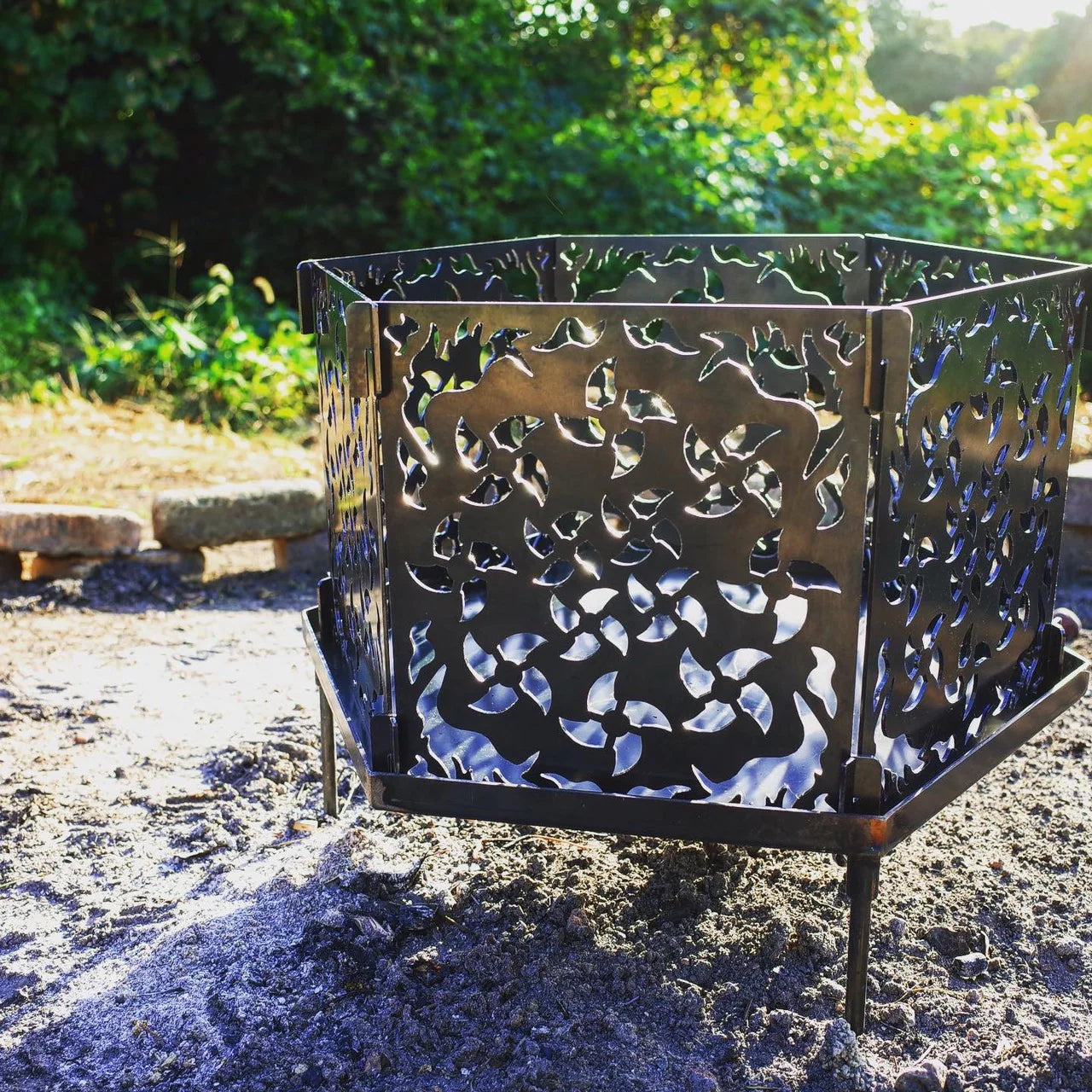 Assembled open fire stand "ken-shuri" / [black steel]